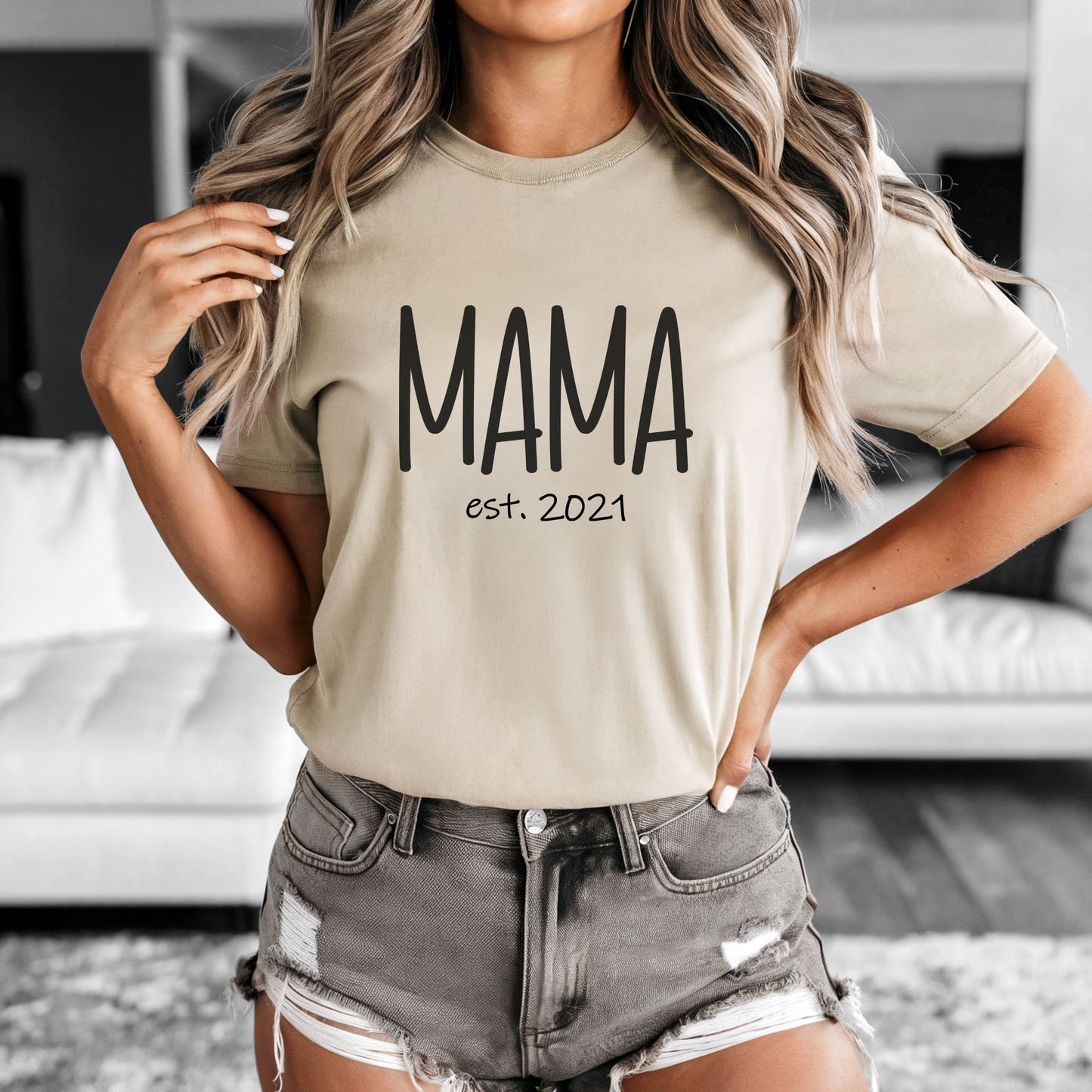 Mama Est 2021 T-Shirt | Perfect Mother's Day Gift | Cute & Comfy Tee for Moms | Unique Family Apparel